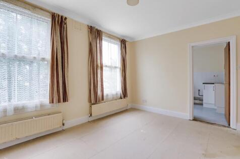02-9b89JHPropWpen - 20b High Street - 4.jpg