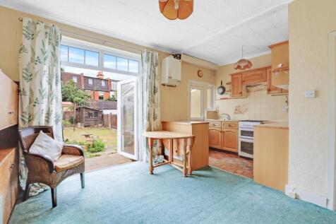 04-6876JHPropWpen - 34 Cottingham Road11.jpg