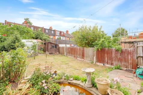 08-bddaJHPropWpen - 34 Cottingham Road22.jpg