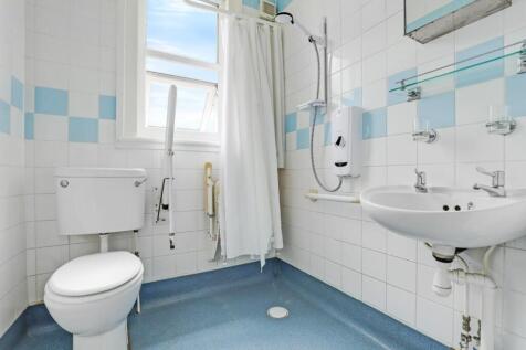 13-c3d1JHPropWpen - 34 Cottingham Road37.jpg