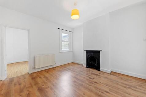 11-069eJHPropWpen - 5 Provincial Terrace - 33-medi