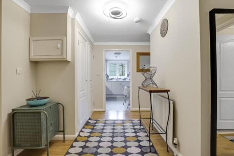 11-a056JHPropWpen - 7 Glade Court - 22.jpg