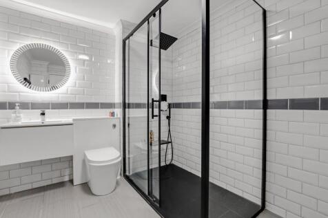 05-2372JHPropWpen - 7 Glade Court - 4.jpg