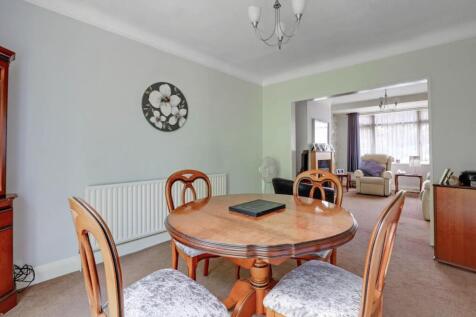 12-061eJHPropWpen - 40 Kent House Lane - 11.jpg