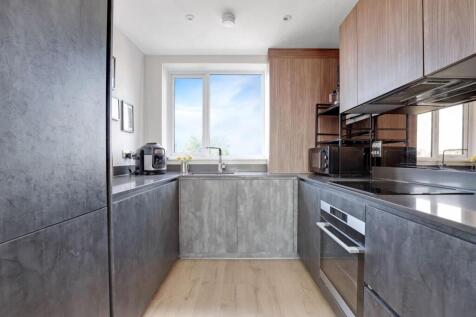 08-769bJHPropWorld - 14 Percy Mansions - 2-medium.