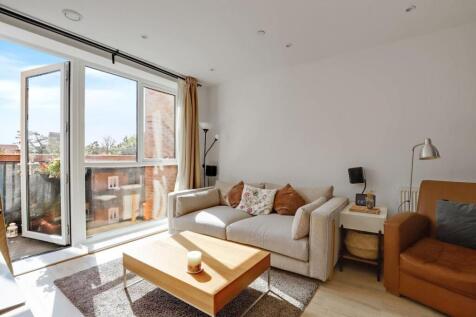 12-42fcJHPropWorld - 14 Percy Mansions - 14-medium