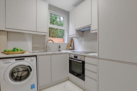 10-15c8JHPropWpen - 157 Parish Lane - 10.jpg