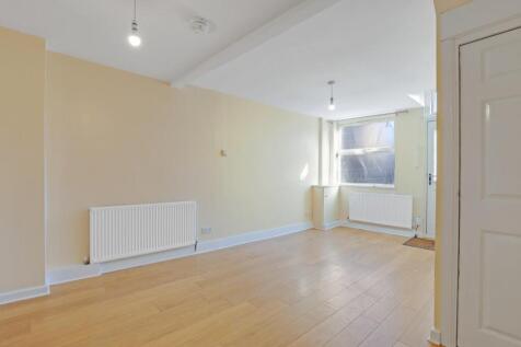 03-458aJHPropWpen - 3 Parish Lane - 32.jpg