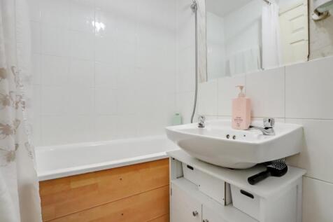 09-82ceJHPropWpen  - 24 Orchard Grove - 7.jpg