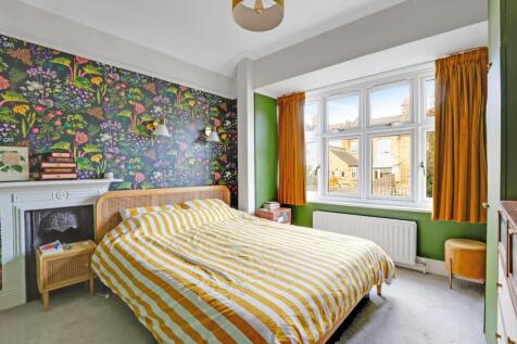 08-4d5aJHPropWpen - 12b Royston Road - 34.jpg