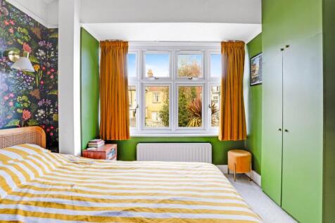 10-b28dJHPropWpen - 12b Royston Road - 40.jpg