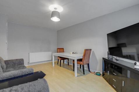 12-23f1JHPropWpen - 37 Bredhurst Close - 34-medium