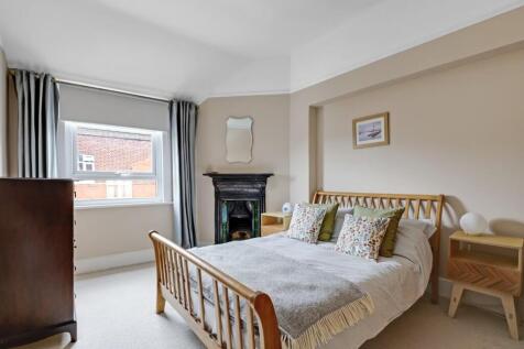 06-58bdJHPropWpen - Flat 2, 195 High Street Penge 
