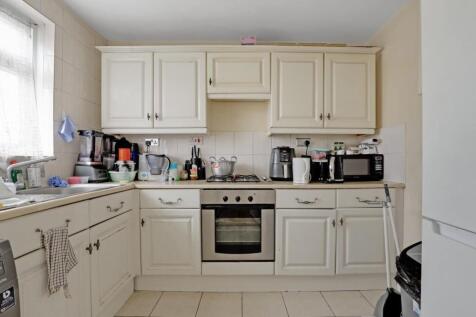 04-f171JHPropWpen - 26 Benwick Court - 25.jpg