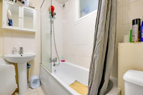 14-dc76JHPropWpen - 26 Benwick Court - 10.jpg