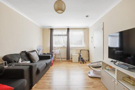 01-b70fJHPropWpen - 26 Benwick Court - 16.jpg