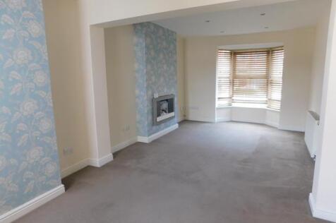 1 Wellington Road Living Room (3)
