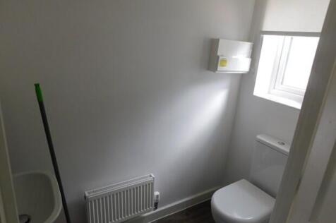 103 Station Road Toilet