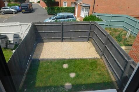 103 Station Road Garden