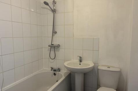 8ParkRdBathroom