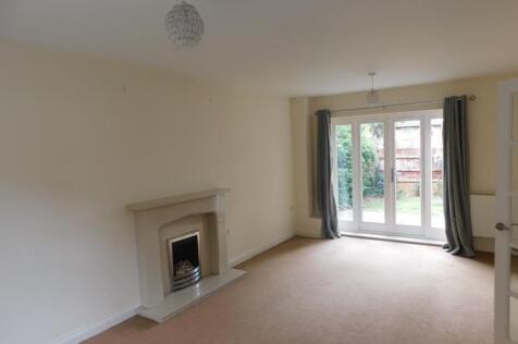 2a Thrapston Road Living Room