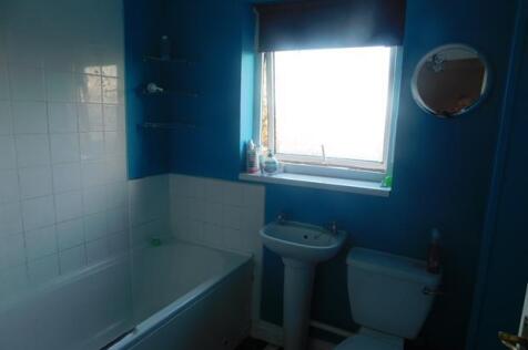 108GrangewayBathroom