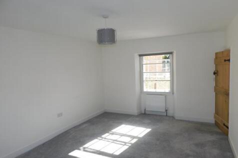 21 High Street Bedroom 1 (2)