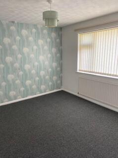 2 South Close Bedroom1