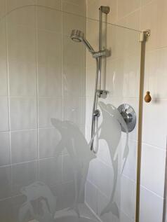 2 South Close Shower over bath