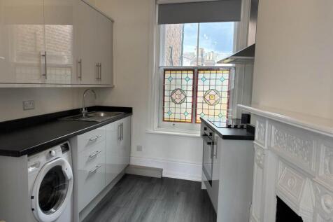 18a Monson Colonnade