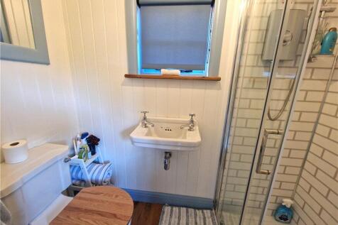 Shepherds Hut Shower