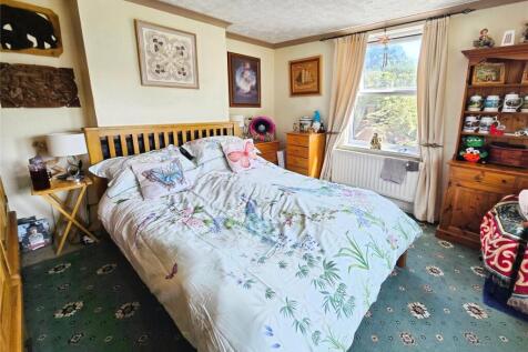 Bedroom/Dining Room