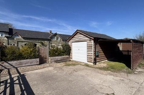 Garage/Carport/Parking