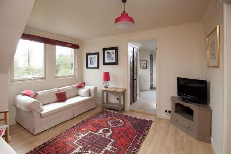 Upstairs Sitting/Dressing Room