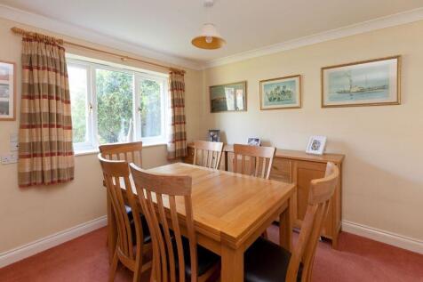 Dining/Bedroom