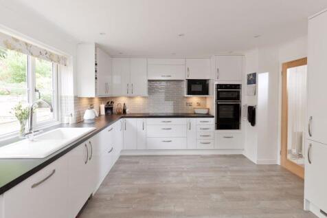 Kitchen / Breakfast Room