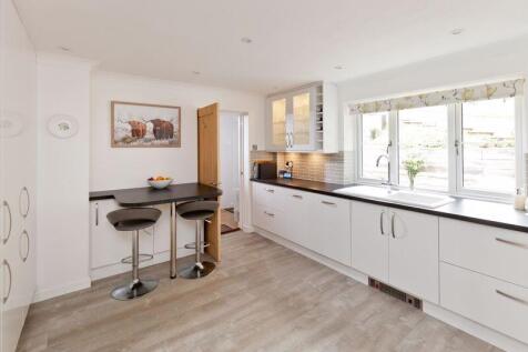 Kitchen / Breakfast Room