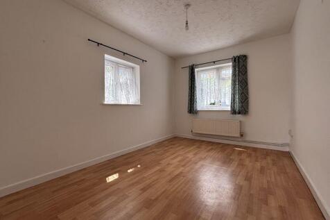 Reception/Downstairs Bedroom 