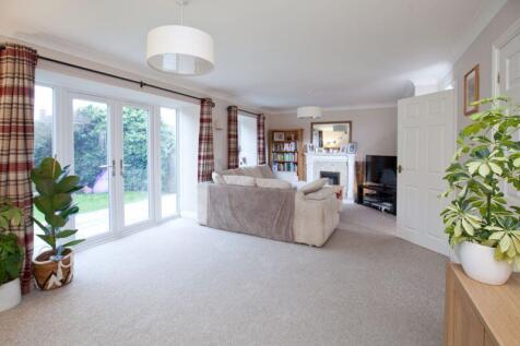 Sitting / Dining Room