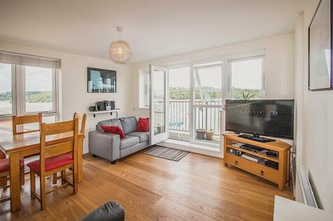 Living Room.jpg