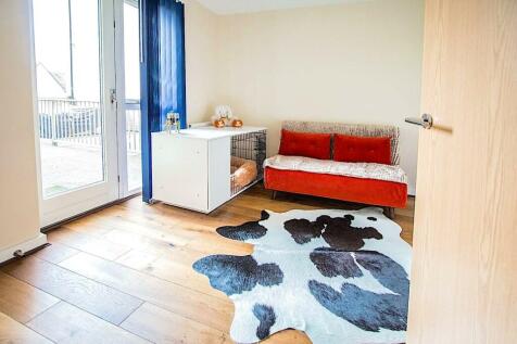 Bedroom 1.jpg