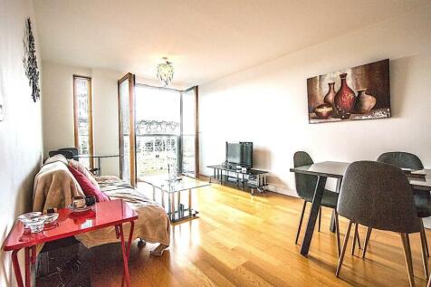 Living Room.jpg