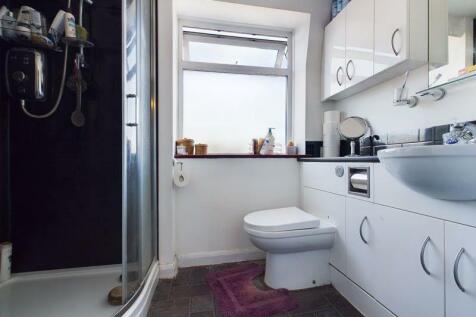 Main-Bathroom.jpg