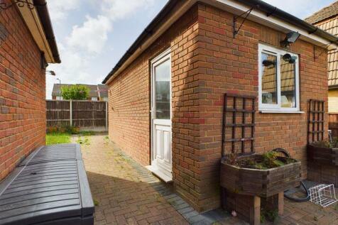 outbuilding.garage.jpg