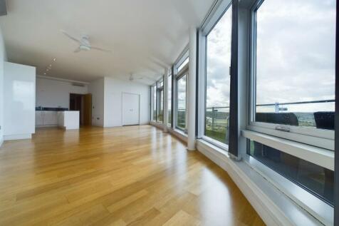 Living Room.jpg