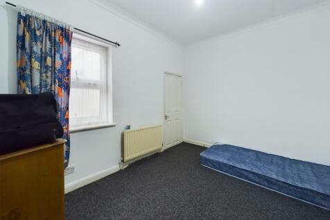 CAM01873G0-PR0188-STILL007.jpg