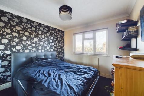 CAM01873G0-PR0202-STILL002.jpg
