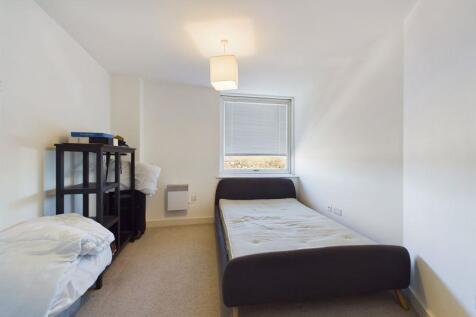 CAM01873G0-PR0207-STILL005.jpg