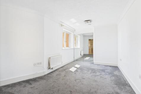 CAM01873G0-PR0235-STILL002.jpg
