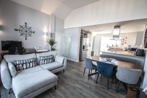 Open-plan-living-space copy.jpg